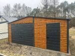 Garaż blaszany 6x5 - Dach dwuspadowy, Kolor drewnopodobny złoty dąb, Brama uchylna, Drzwi wejściowe