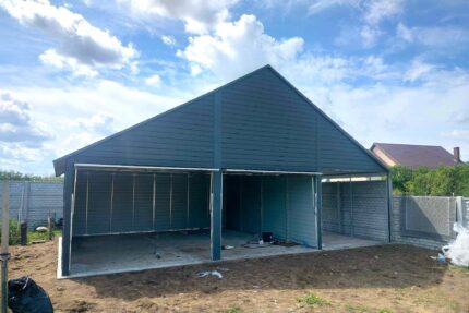 Garaż blaszany 9x6 Trzystanowiskowy Dwuspadowy Antracyt BTX 7016