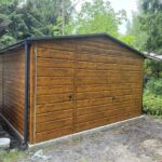 Garaż blaszany 4x5 - Dach dwuspadowy, kolor drewnopodobny Złoty dąb, Brama uchylna