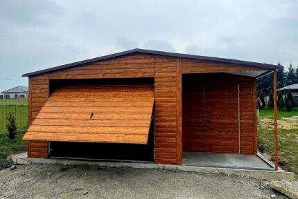 Garaż blaszany 6x6 - Dach dwuspadowy, Wiata, Kolor drewnopodobny Złoty dąb, Brama uchylna